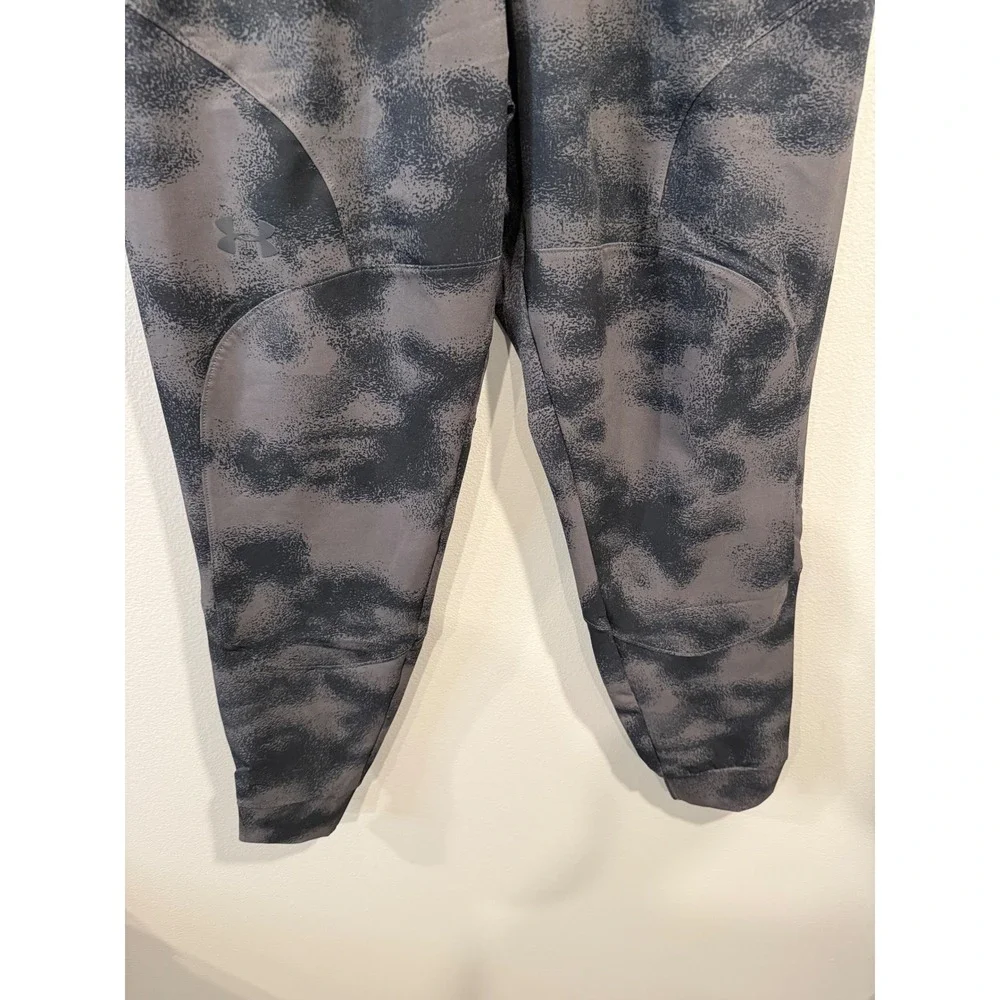 Under Armour Women's Fitted Camo Jogger Pants Size‎ L